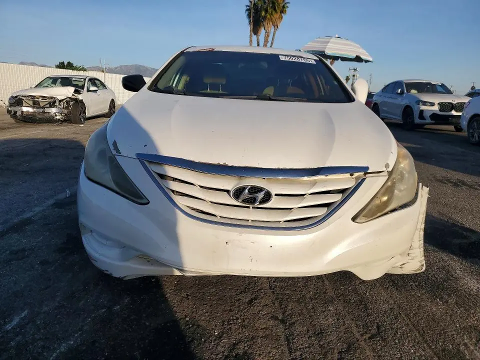 2011 HYUNDAI SONATA GLS  