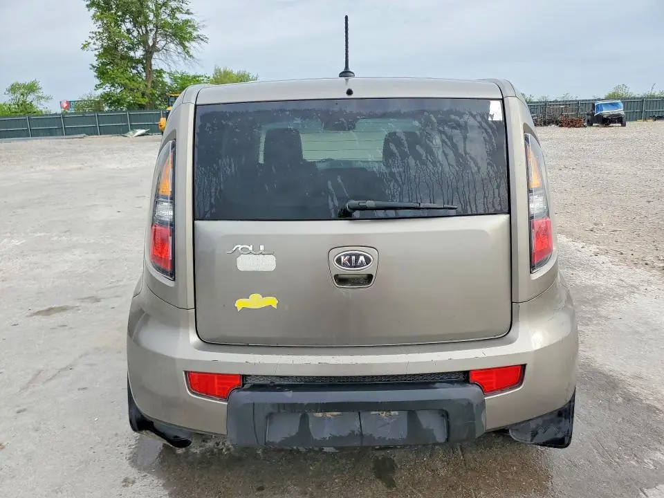 2010 KIA SOUL +  