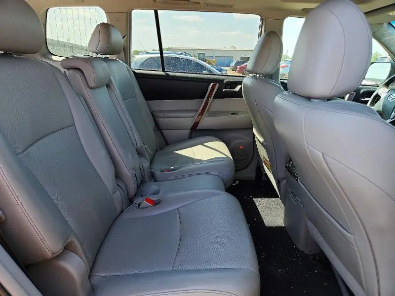 2013 TOYOTA HIGHLANDER LIMITED  