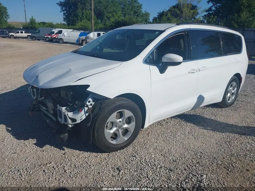 2017 CHRYSLER PACIFICA LX