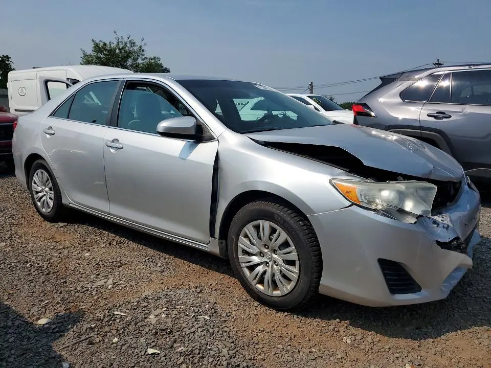2013 TOYOTA CAMRY LE  
