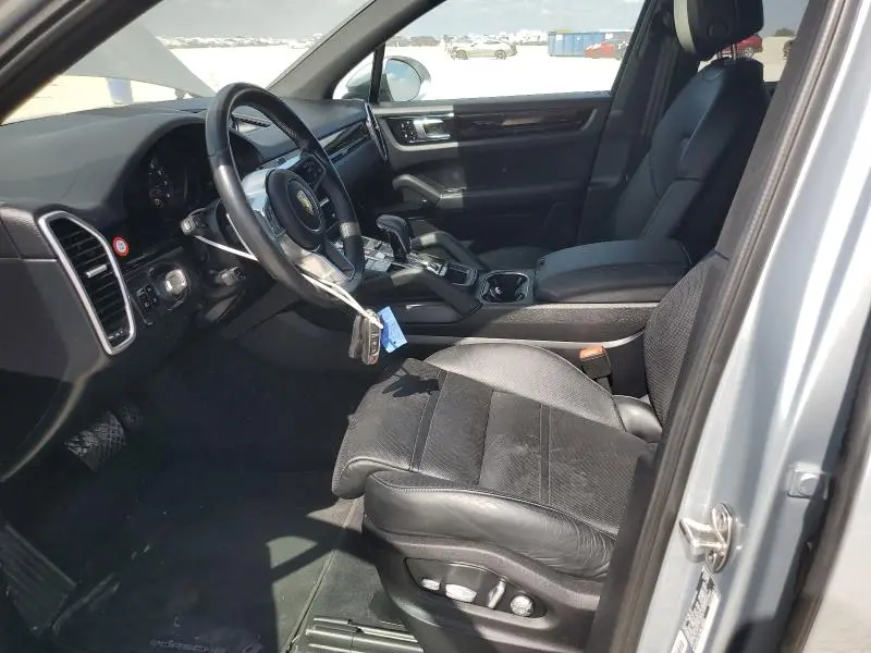2020 PORSCHE CAYENNE   