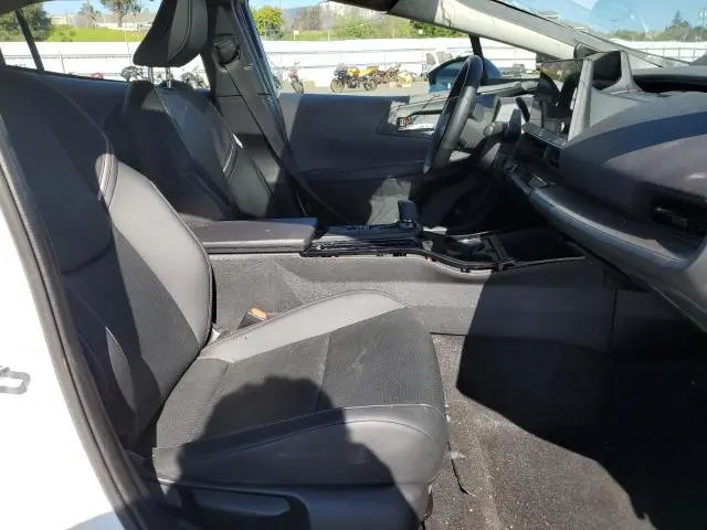 2024 TOYOTA PRIUS LE  