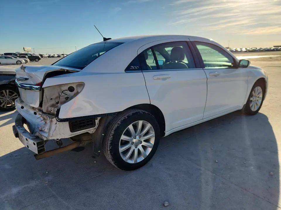 2014 CHRYSLER 200 LX  