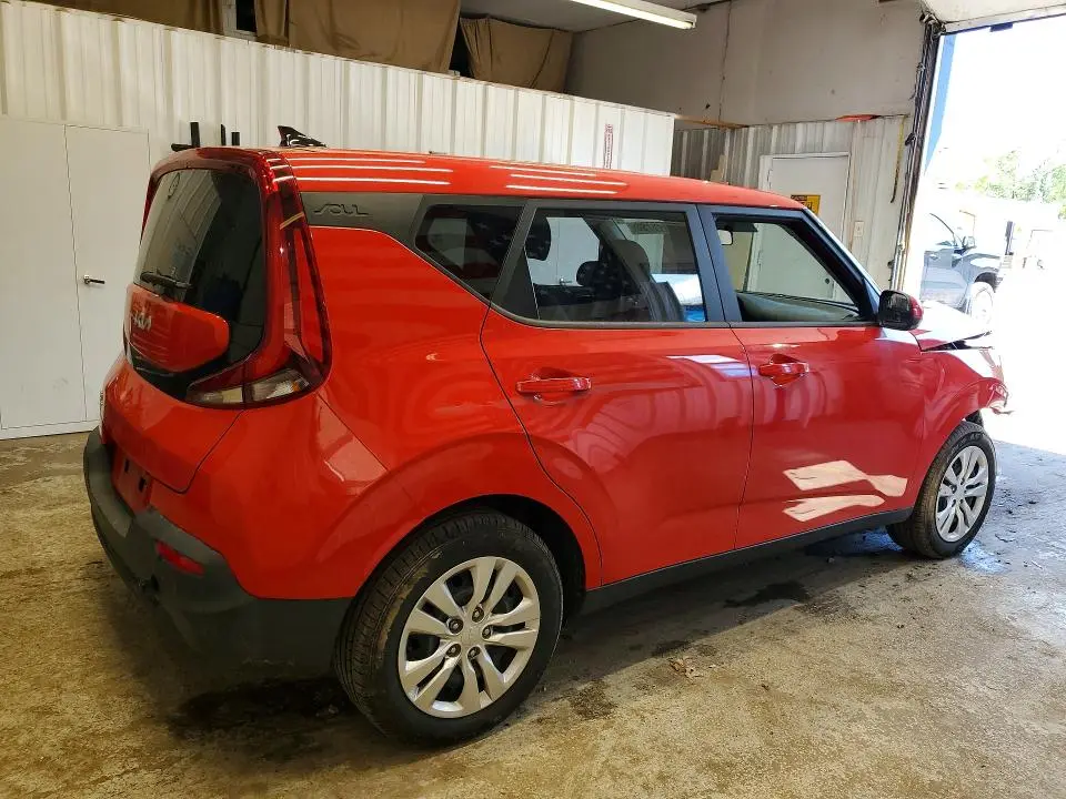 2022 KIA SOUL LX  
