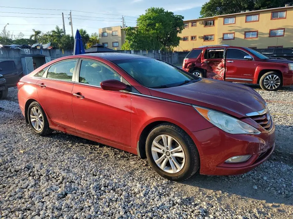 2013 HYUNDAI SONATA GLS  