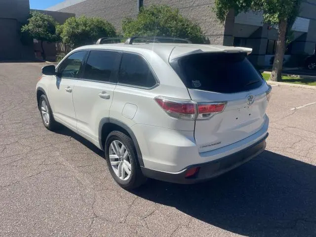 2016 TOYOTA HIGHLANDER LE  