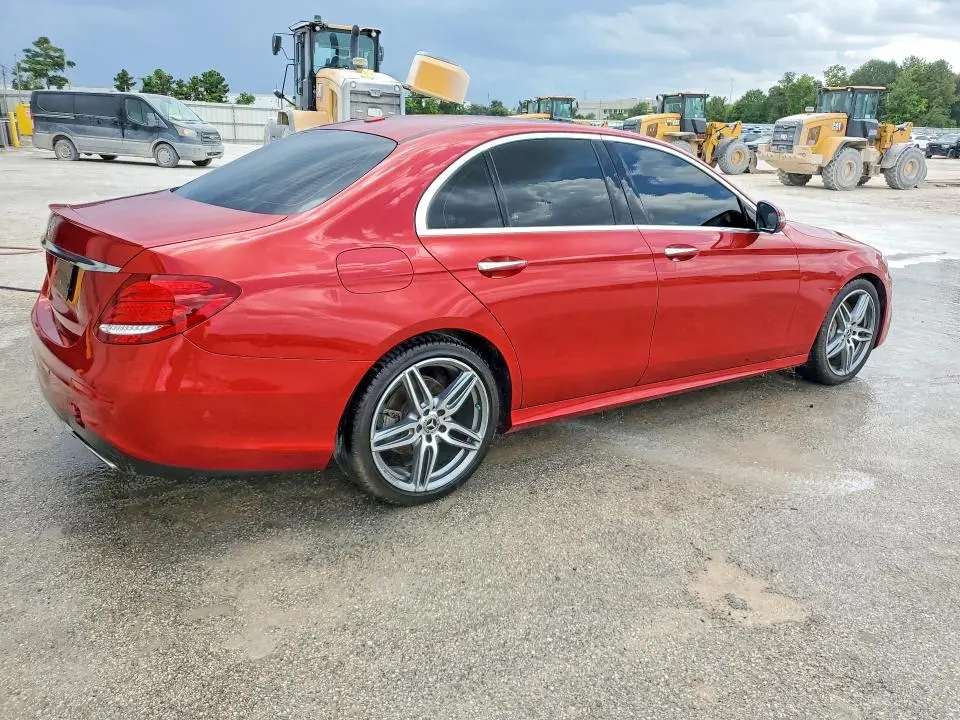 2019 MERCEDES-BENZ E 300  