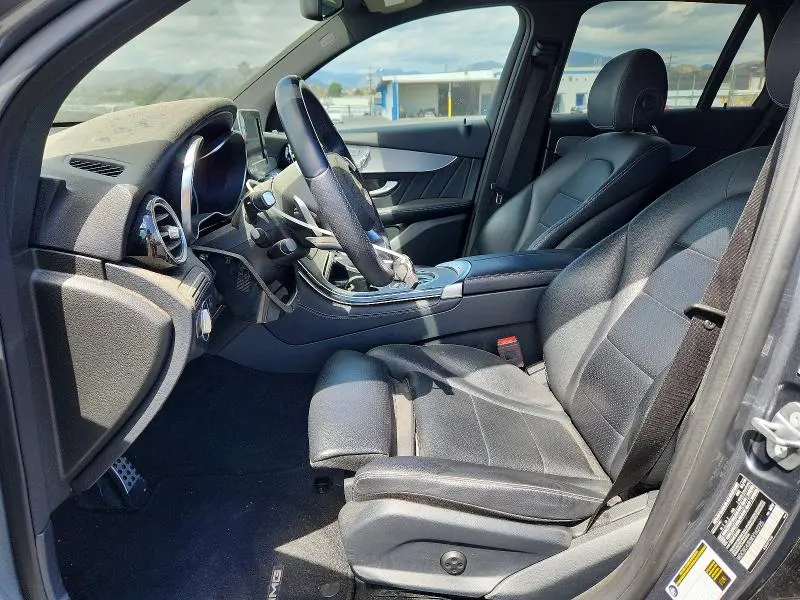 2019 MERCEDES-BENZ GLC 300  