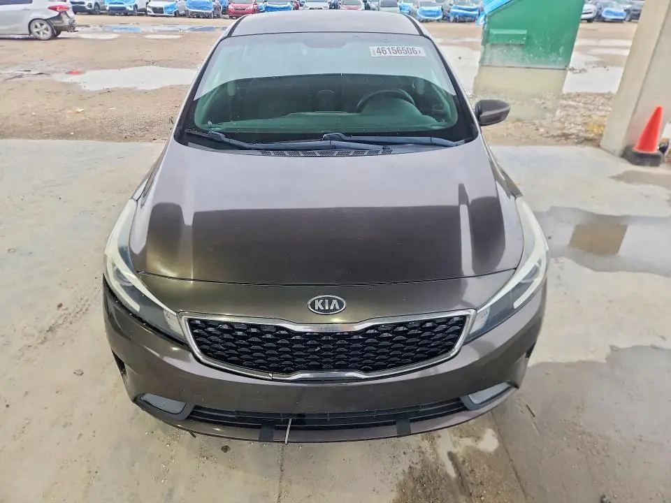 2017 KIA FORTE LX  