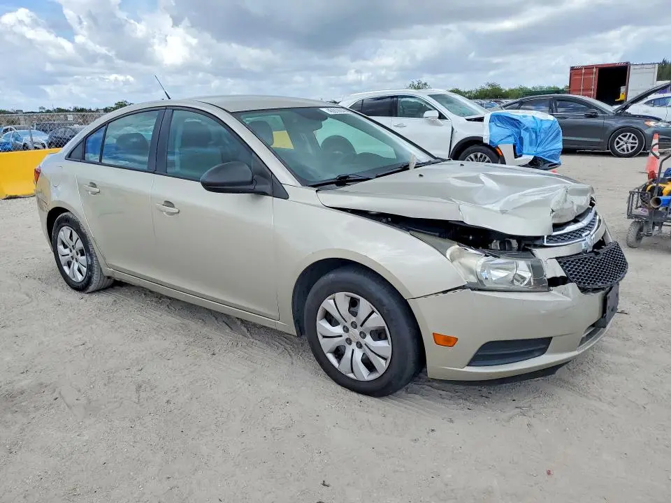 2013 CHEVROLET CRUZE LS  