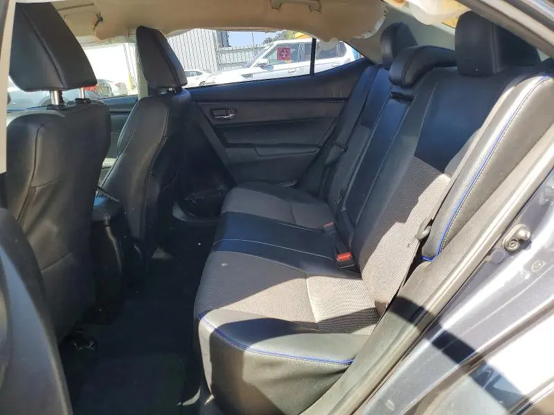 2017 TOYOTA COROLLA SE  