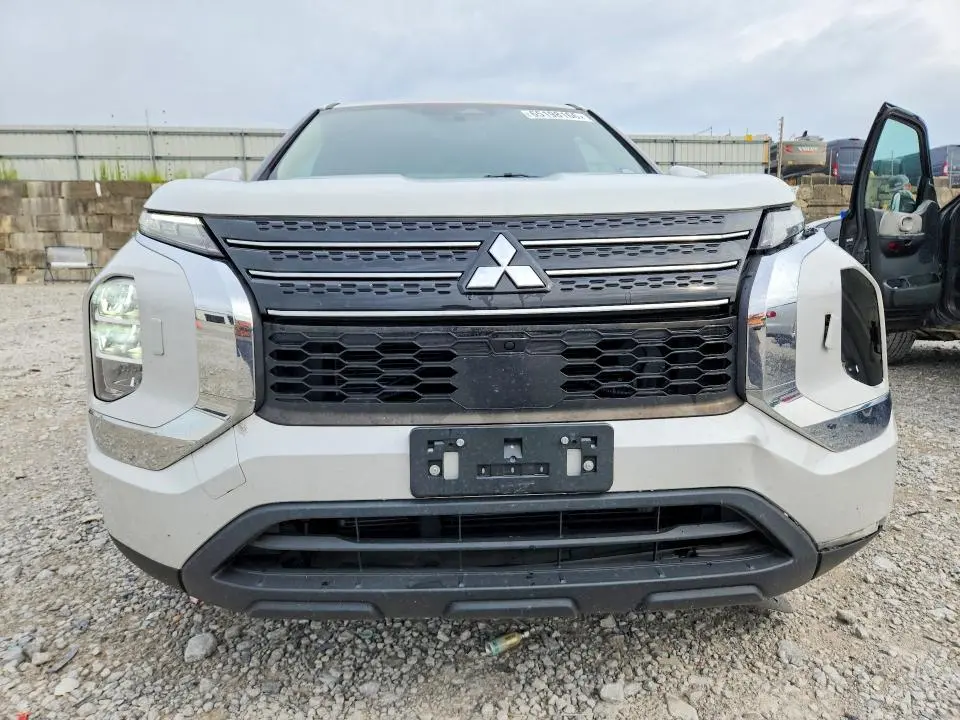 2022 MITSUBISHI OUTLANDER ES  