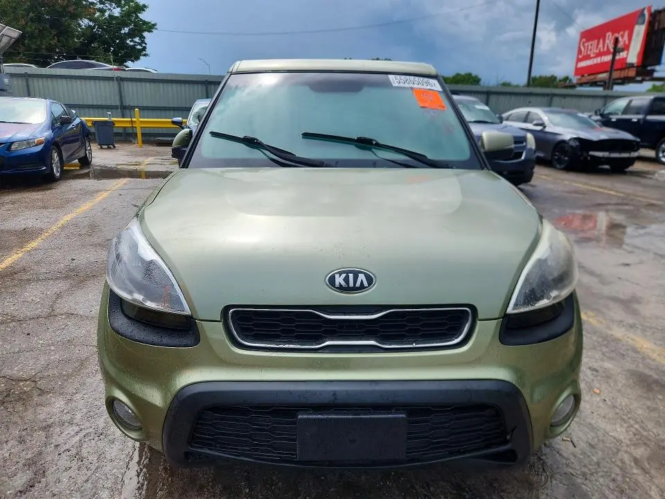 2013 KIA SOUL +  