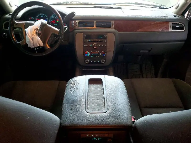 2011 GMC YUKON SLE  