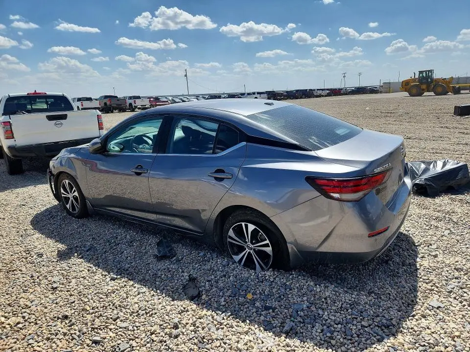 2022 NISSAN SENTRA SV  