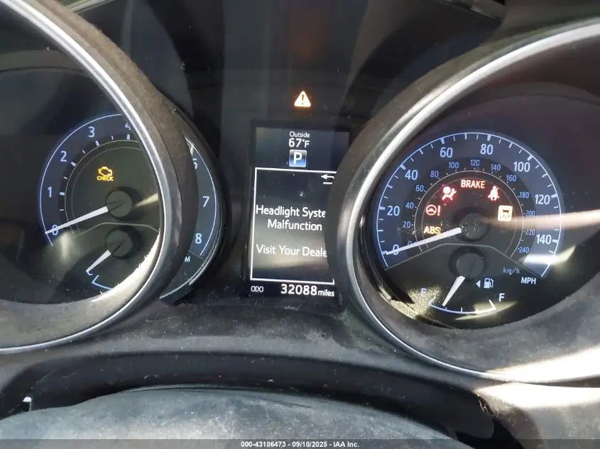 2017 TOYOTA COROLLA IM  