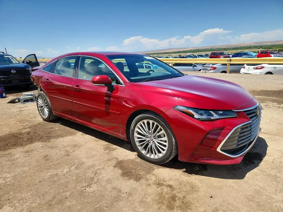 2019 TOYOTA AVALON LIMITED  