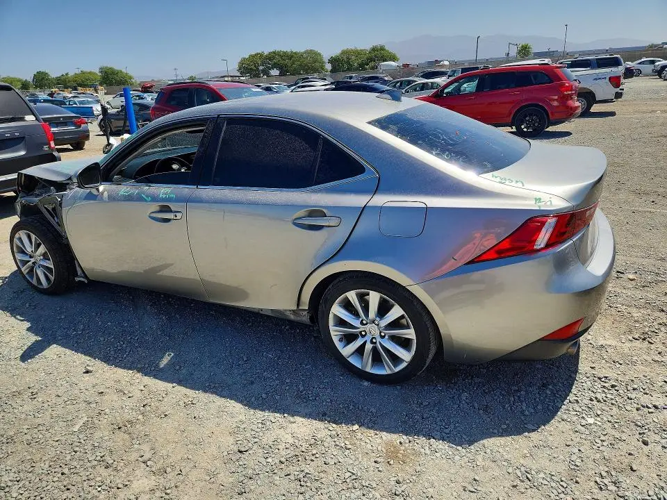 2016 LEXUS IS 200T  