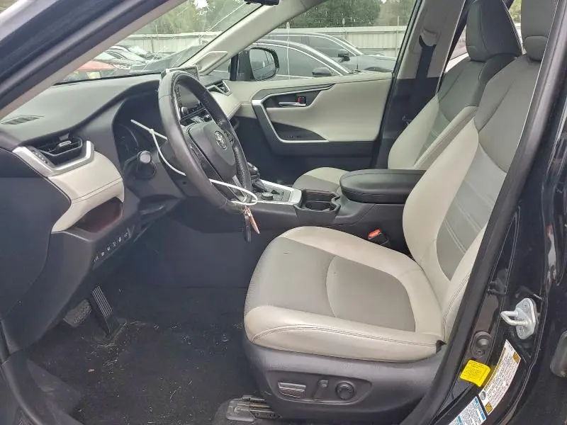 2019 TOYOTA RAV4 LIMITED  