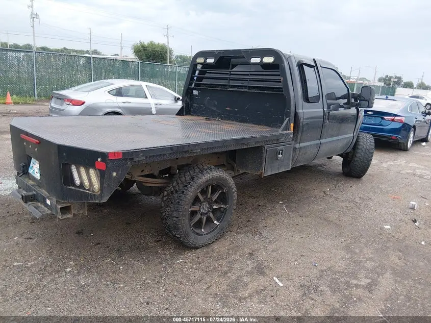 2011 FORD F-250 LARIAT