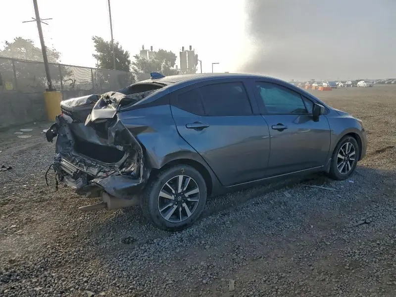 2022 NISSAN VERSA SV  