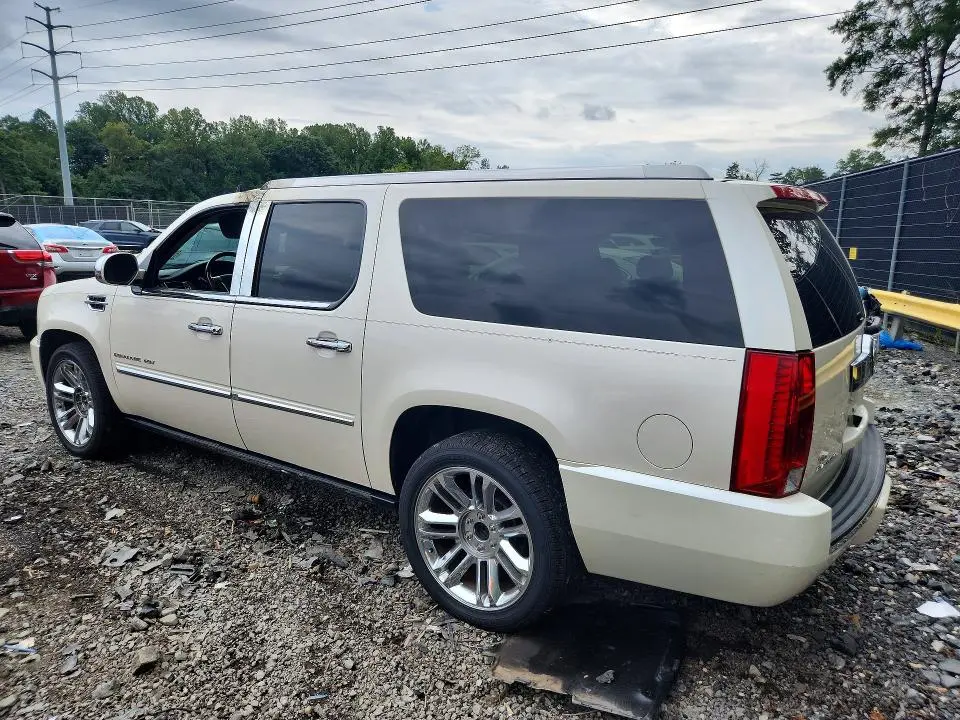 2013 CADILLAC ESCALADE ESV PLATINUM  