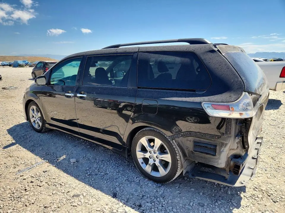 2013 TOYOTA SIENNA SPORT  