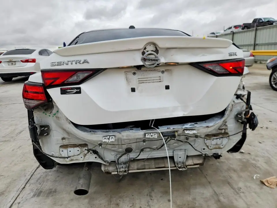 2020 NISSAN SENTRA SR  