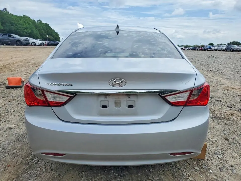 2011 HYUNDAI SONATA GLS  