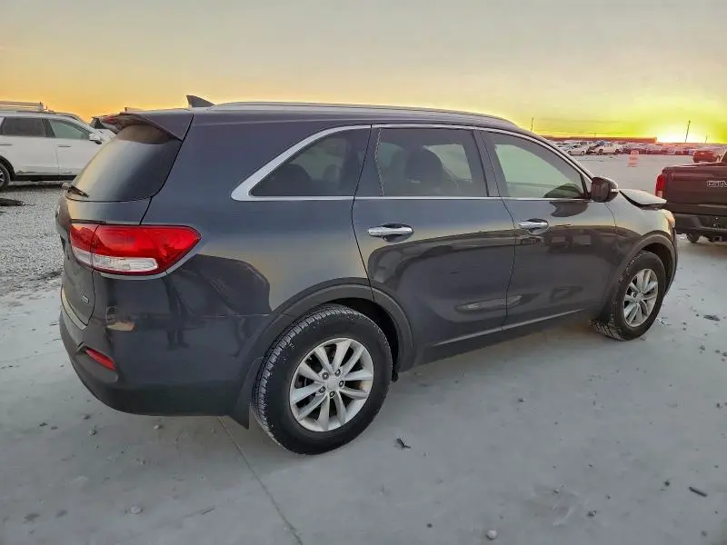 2018 KIA SORENTO LX  