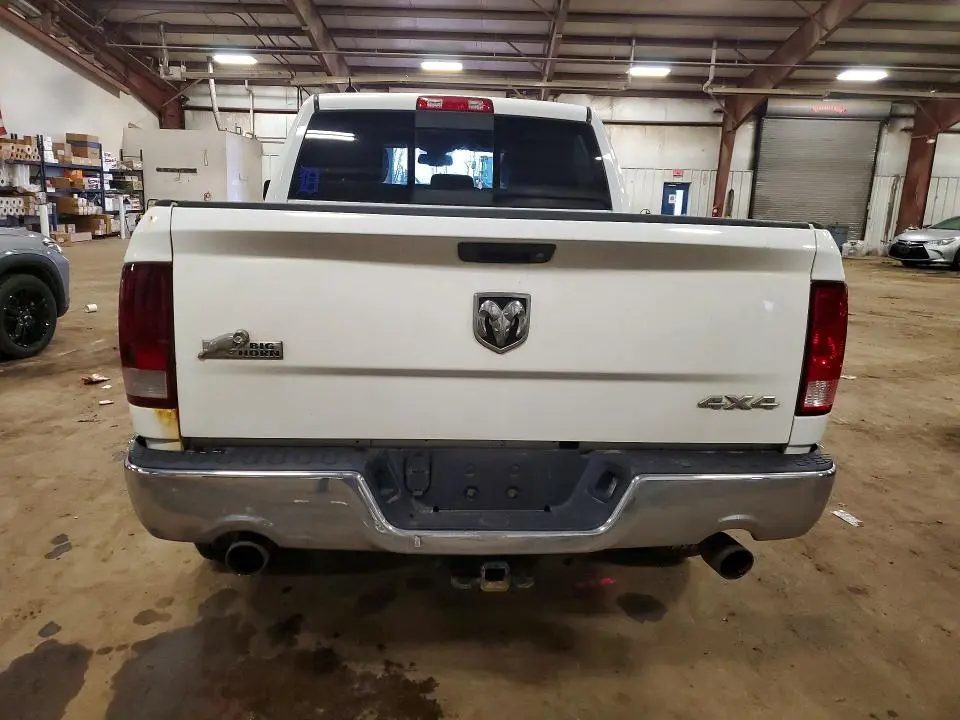 2013 RAM 1500 SLT  