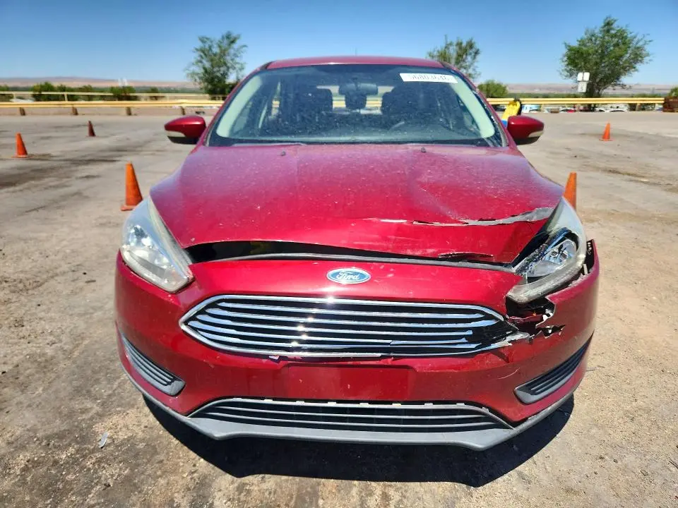 2015 FORD FOCUS SE  