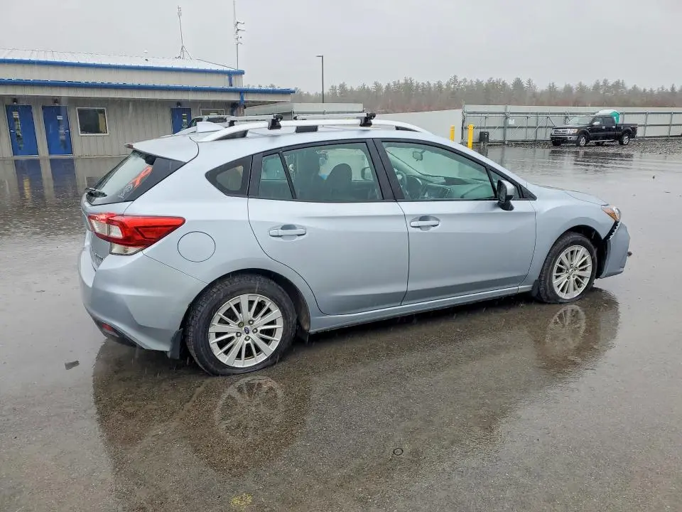 2017 SUBARU IMPREZA PREMIUM  