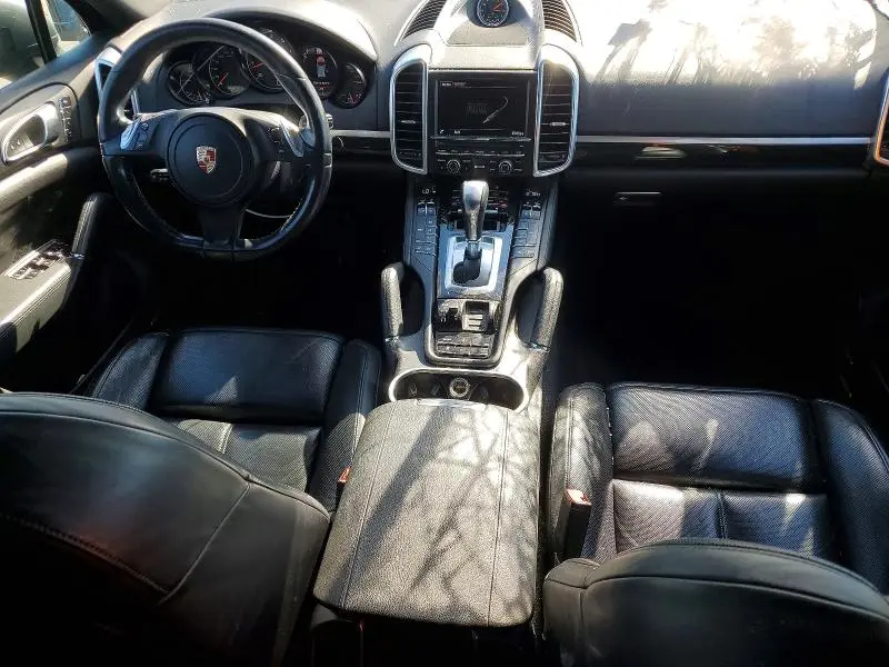 2013 PORSCHE CAYENNE   