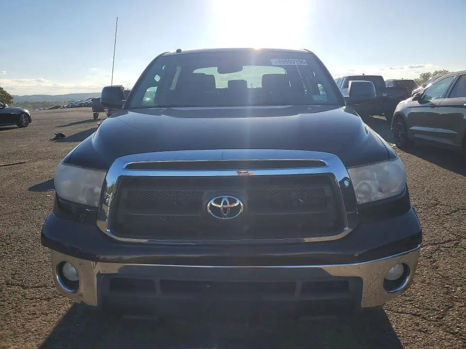 2013 TOYOTA TUNDRA CREWMAX SR5  