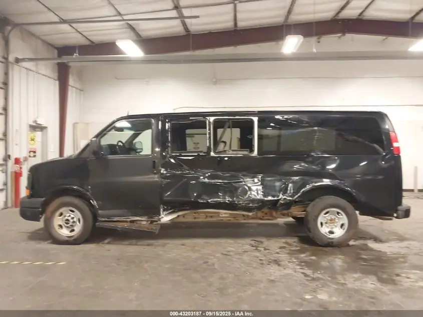 2013 GMC SAVANA 3500 LS