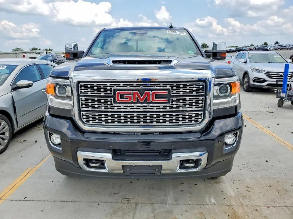 2018 GMC SIERRA K2500 DENALI  