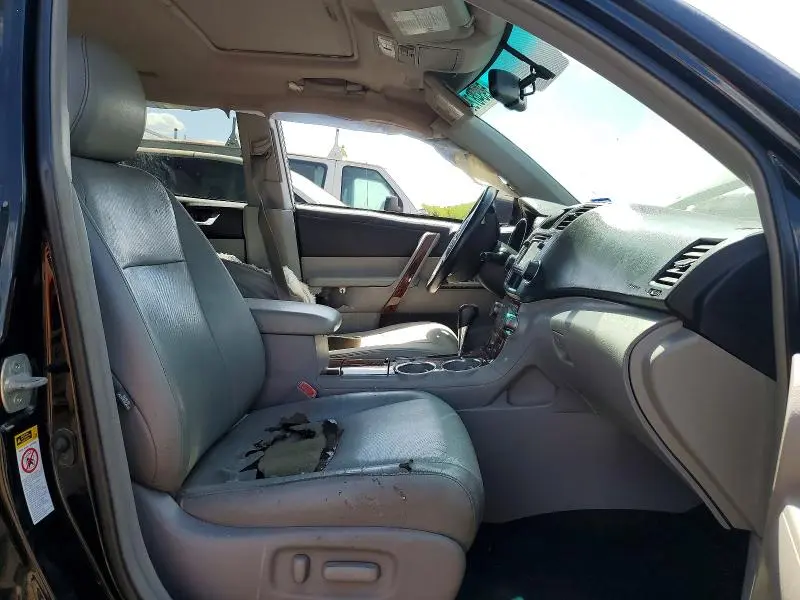 2013 TOYOTA HIGHLANDER LIMITED  