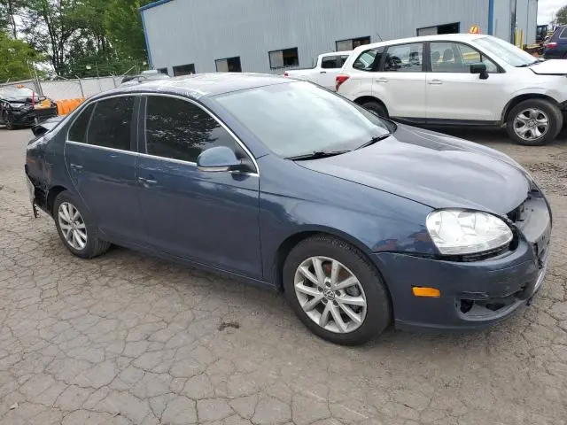 2010 VOLKSWAGEN JETTA SE  
