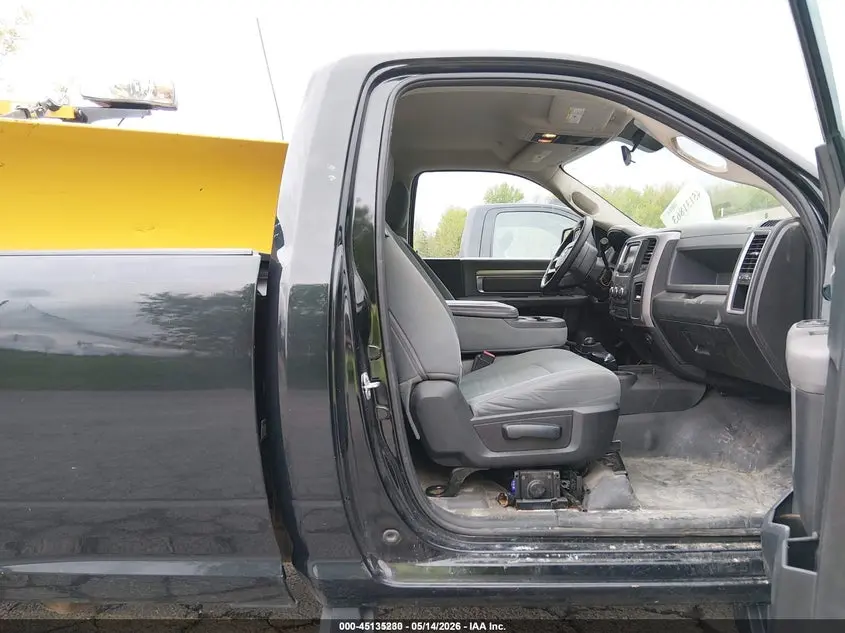 2018 RAM 2500 TRADESMAN  4X4 8' BOX