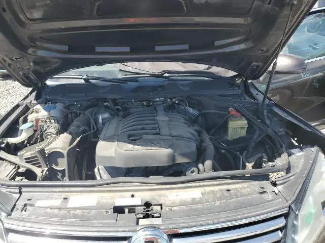 2016 VOLKSWAGEN TOUAREG SPORT  