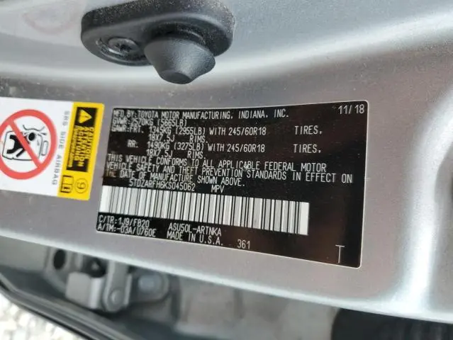 2019 TOYOTA HIGHLANDER LE  