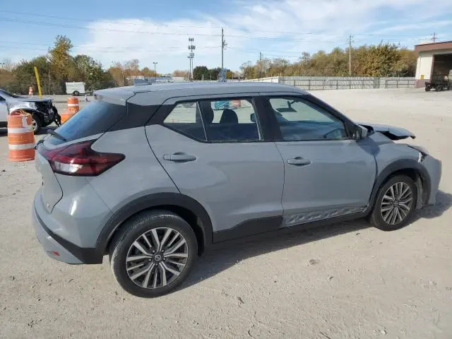 2021 NISSAN KICKS SV  
