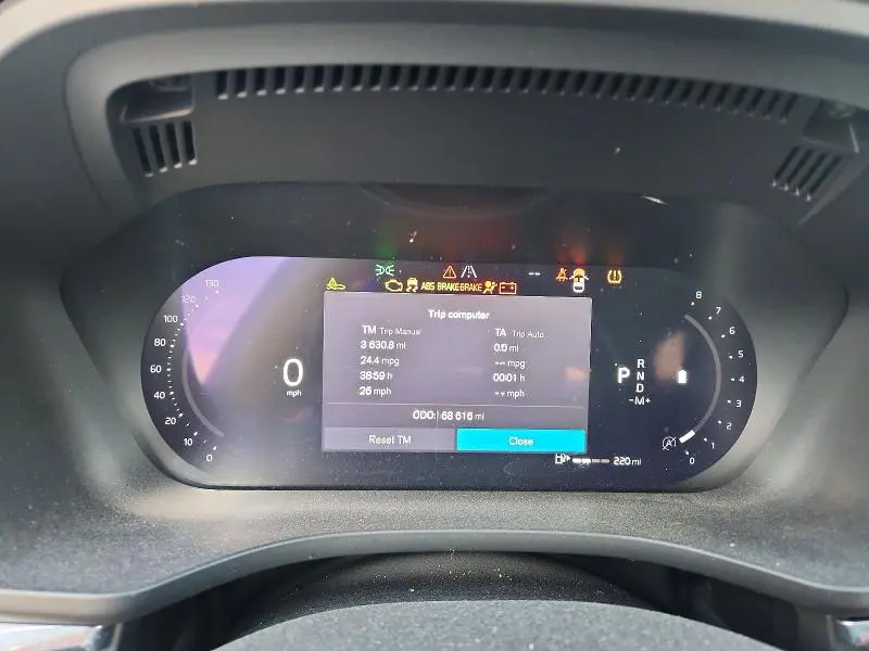 2024 VOLVO XC60 PLUS  