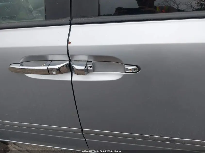2010 KIA SEDONA EX
