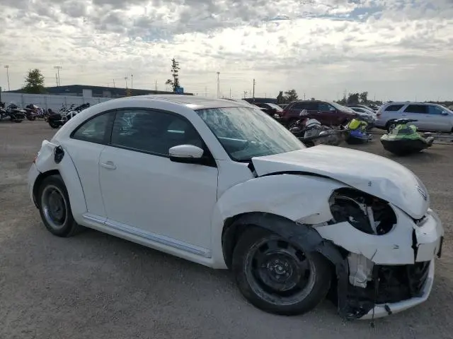 2013 VOLKSWAGEN BEETLE