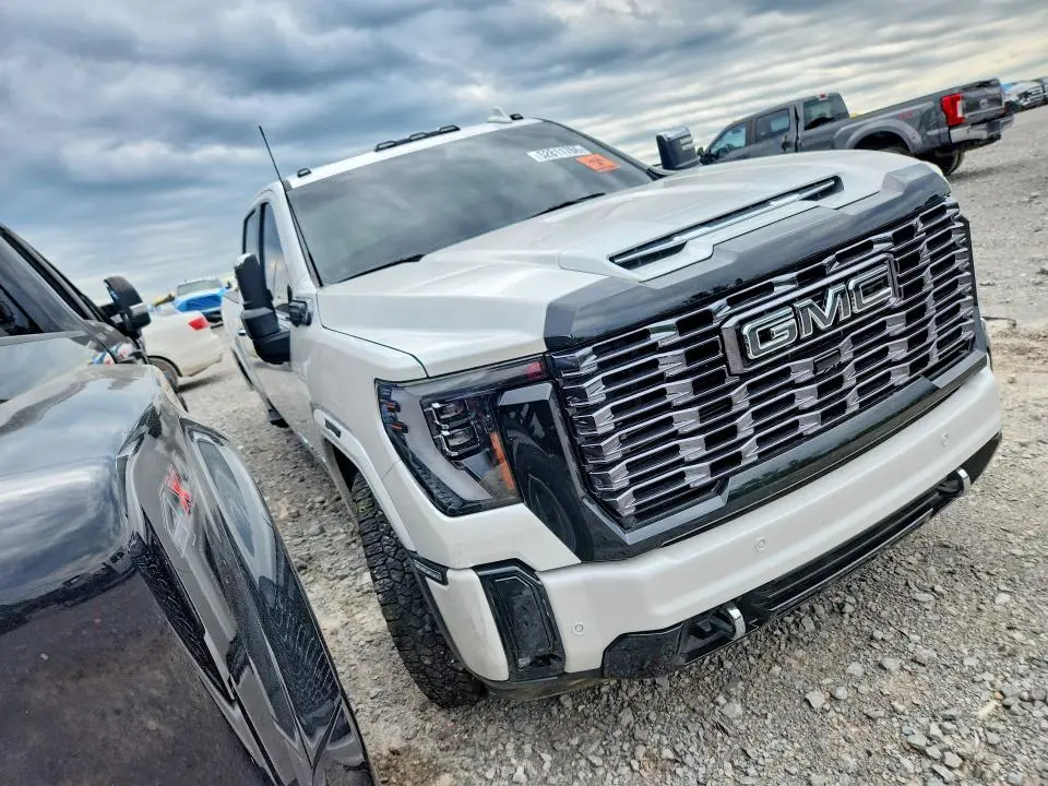 2025 GMC SIERRA K2500 DENALI ULTIMATE  