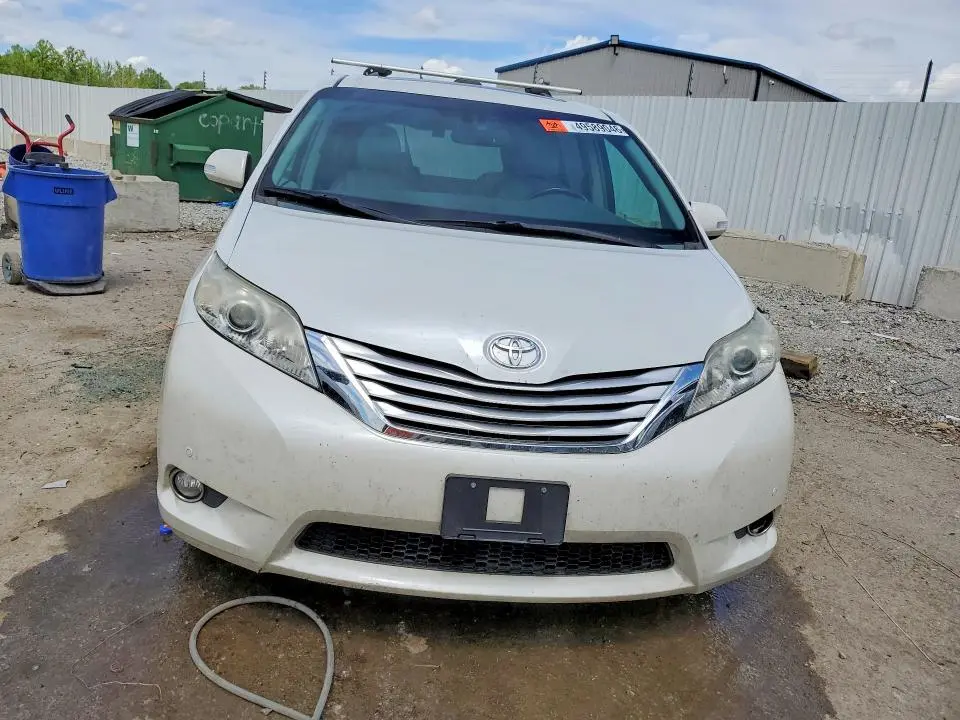 2013 TOYOTA SIENNA LIMITED 7-PASSENGER  