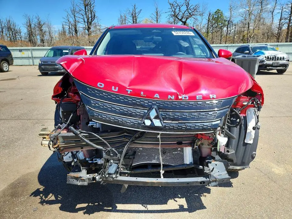 2024 MITSUBISHI OUTLANDER SE  